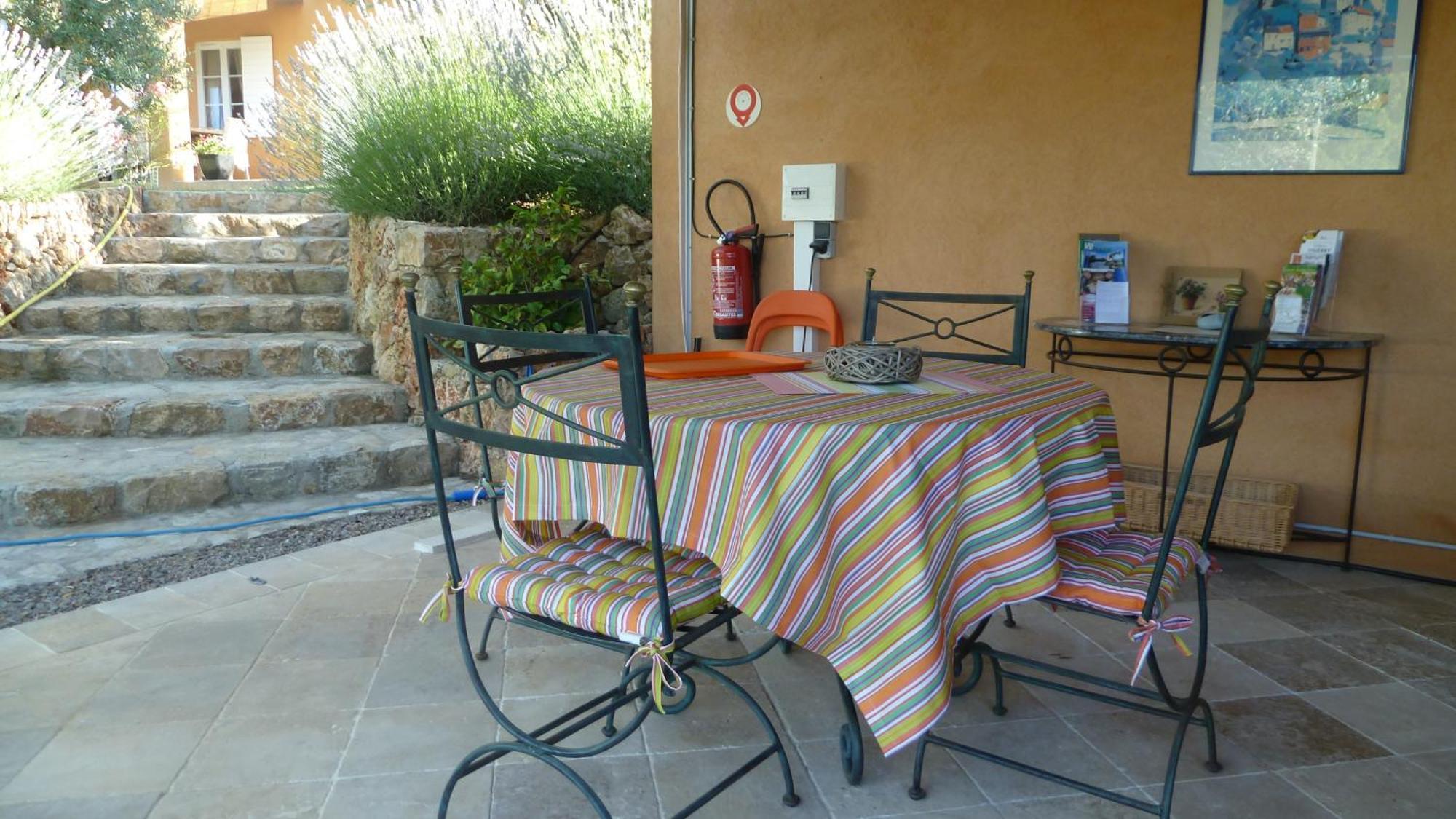 Mas De L'Olivette Bed & Breakfast Cotignac Exterior photo