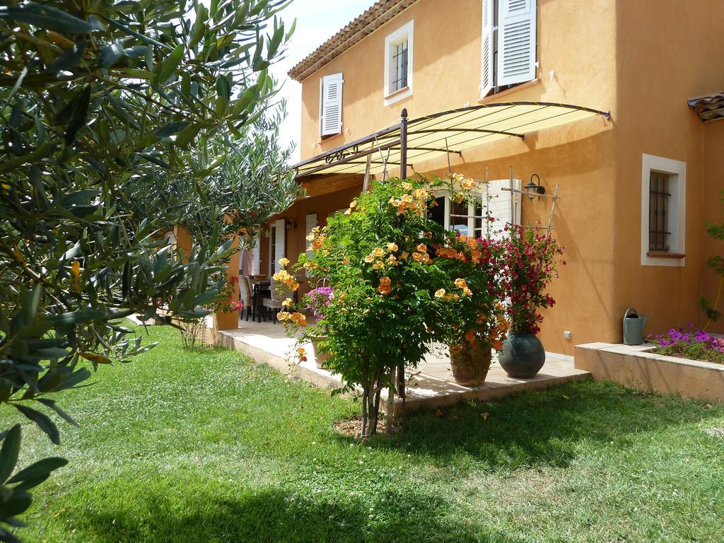 Mas De L'Olivette Bed & Breakfast Cotignac Exterior photo